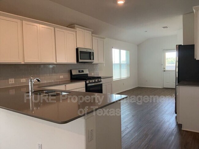 Foto del edificio - 234 Milliner Lp