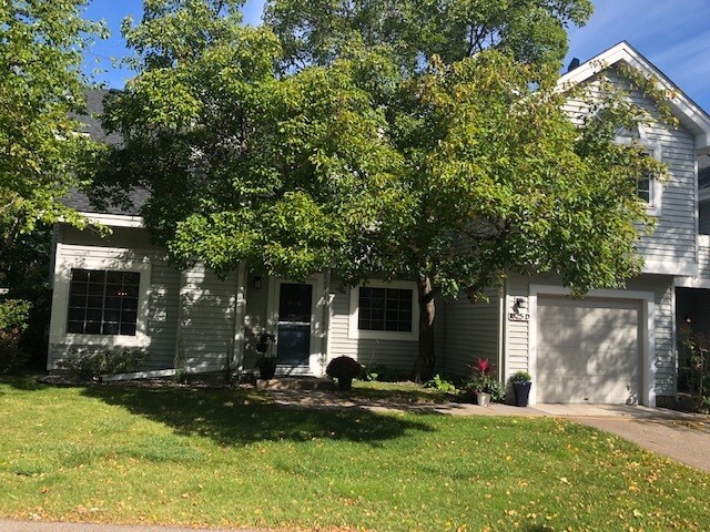 Foto del edificio - 1825 Terraceview Ln N