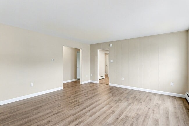 Building Photo - 218-222 S Sporting Hill Rd