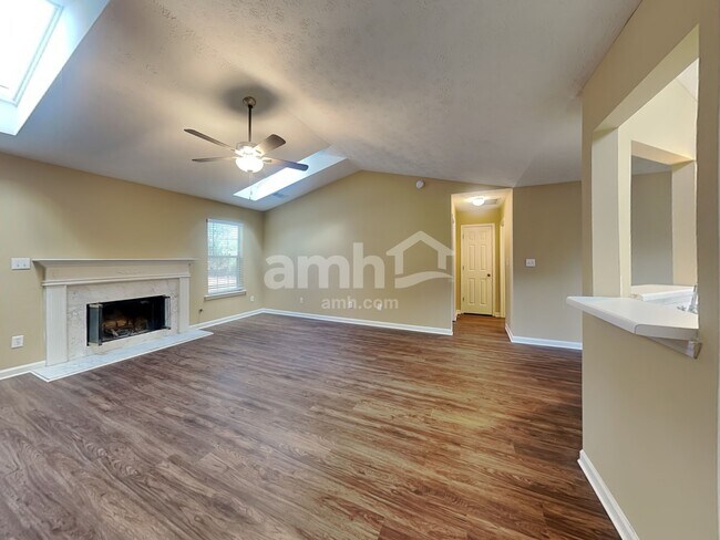 Foto del edificio - 4731 Gold Mine Dr