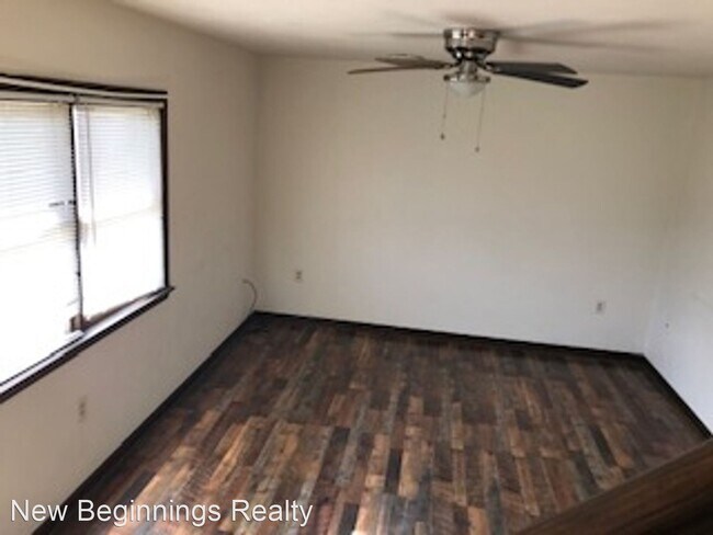 Building Photo - 2 br, 1.5 bath House - 604 Fulton Street