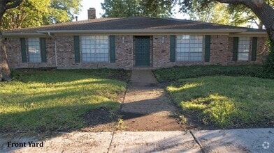 Building Photo - 2300 Monticello Cir