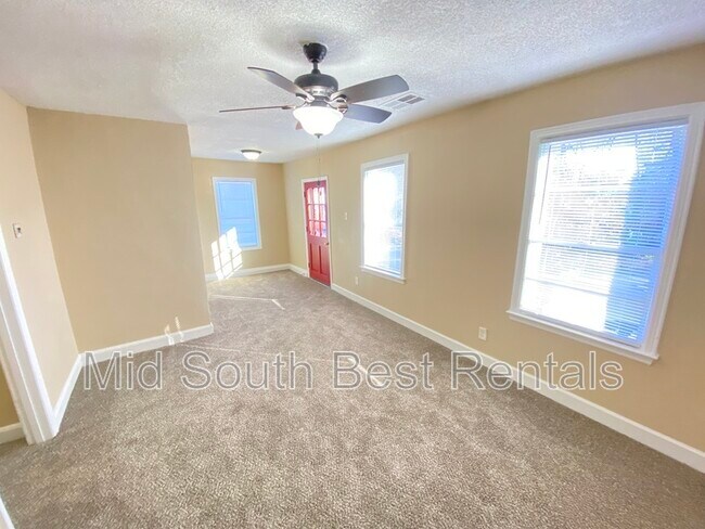 Building Photo - 962 Frayser Cir