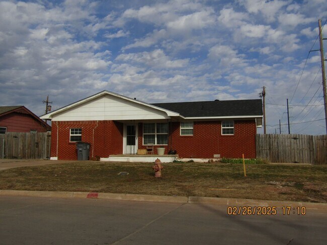 Foto del edificio - 1024 SW 42nd St