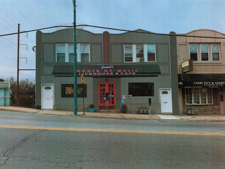 Primary Photo - 32 S Lansdowne Ave