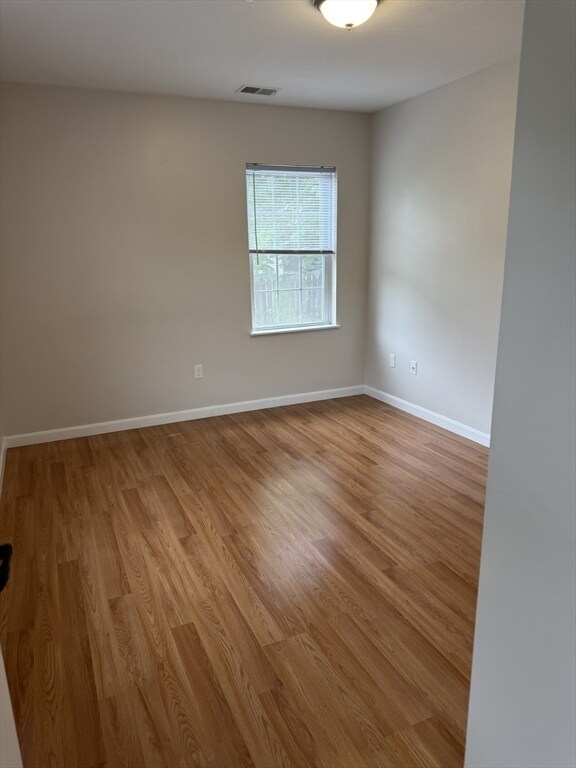 Foto del edificio - 576 South Ave