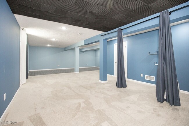 Building Photo - 9260 Preserve Way