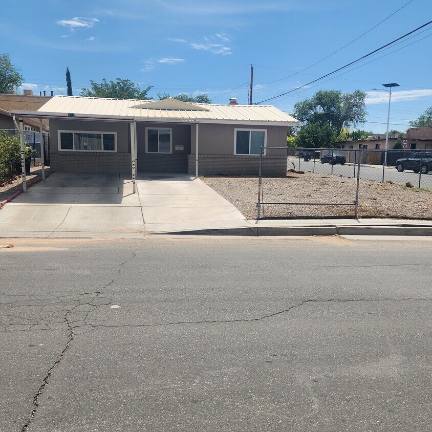 Foto principal - 448 San Pablo St SE