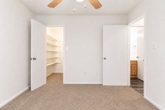 B1_2x1_TRAD_PR.png - Ranch at 1856 Apartments