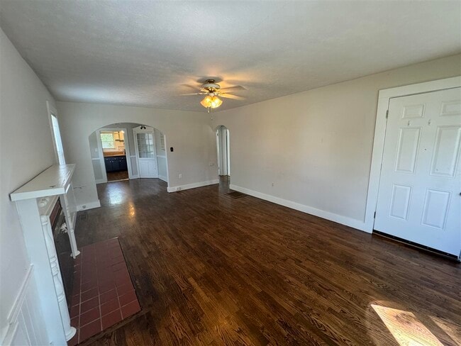 Building Photo - 1510 Nutwood St