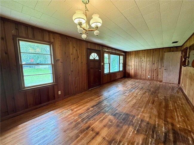 Building Photo - 5520 Helen Dr