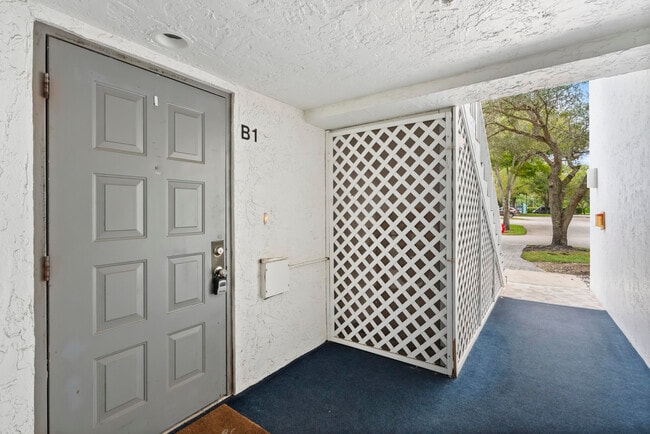 Foto del edificio - 2518 SE Anchorage Cove