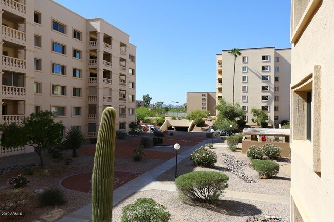 Building Photo - 7940 E Camelback Rd