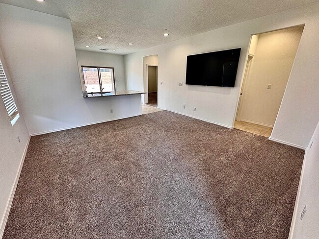 Building Photo - 275 Prism Ave SW