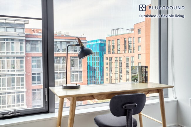 Building Photo - 949 1st St SE