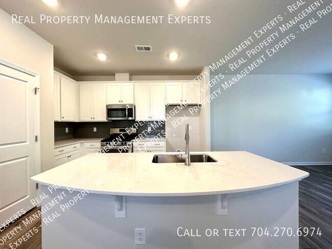 Building Photo - Brand New Construction 3BR/2.5BA Townhouse...