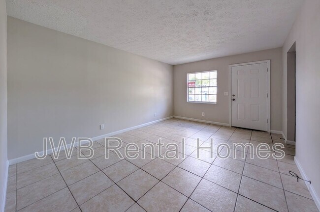 Building Photo - 2873 Yellow Pine Ct