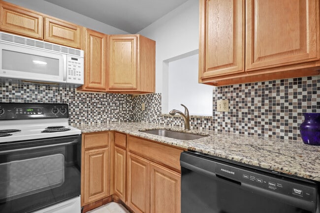 Building Photo - 950 S Kanner Hwy