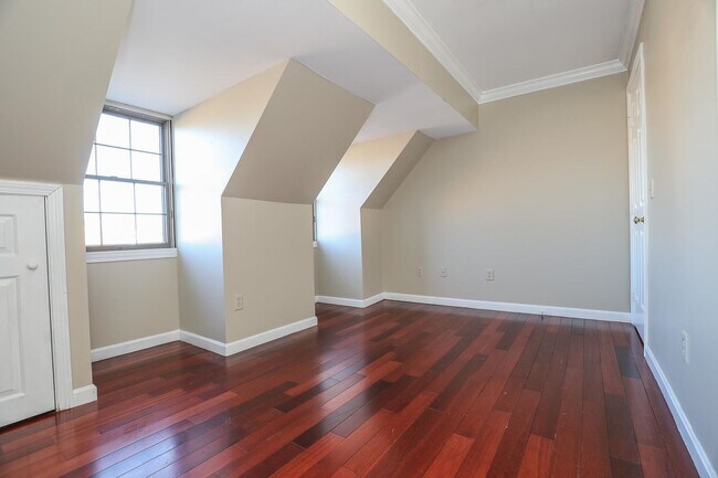 Second Bedroom - 500 Market St