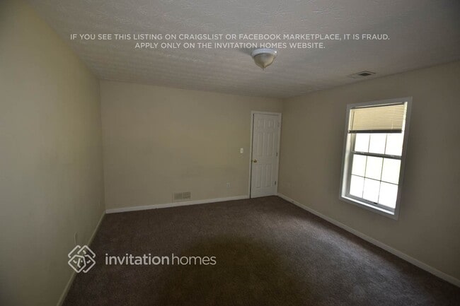 Foto del edificio - 895 Lewis Ridge Cir