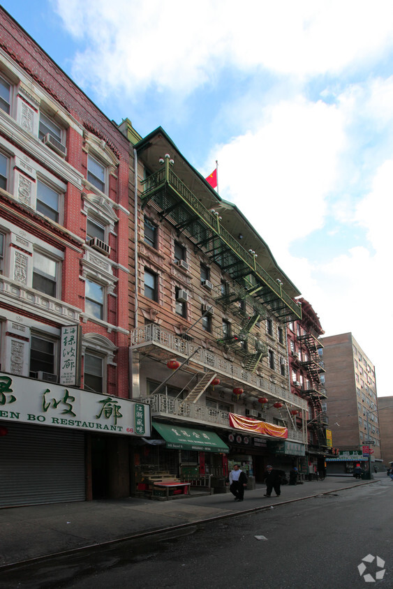 Building Photo - 62-64 Bayard St