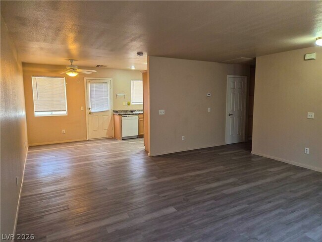 Building Photo - 1080 Hall Ave