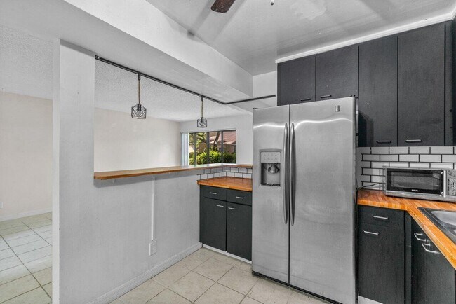 Foto del edificio - 1149 NW 13th St
