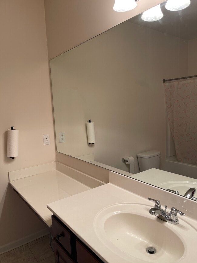 Foto del edificio - 5009 Stately Dr