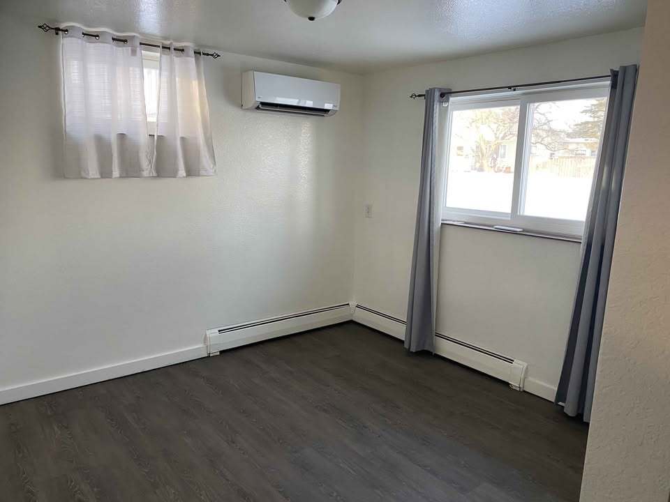 Building Photo - 1021 Fisher Ave