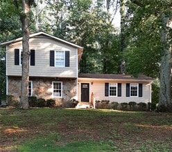 Building Photo - 888 Chartley Dr SW