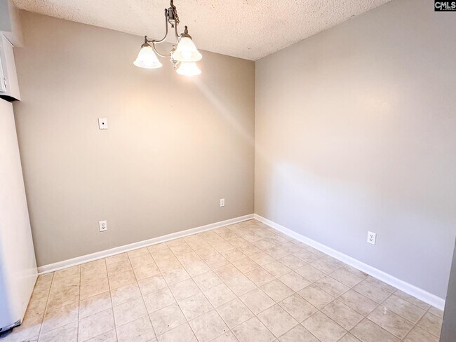 Foto del edificio - 8185 Brookfield Rd