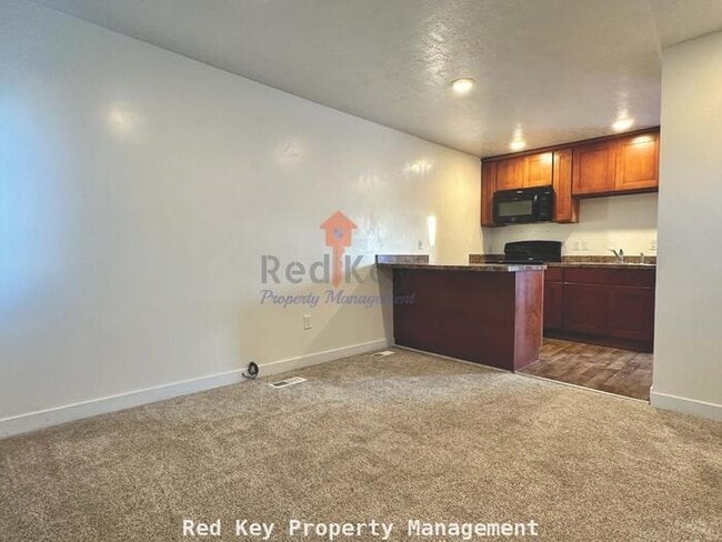 Building Photo - E Vine St Single Family Home