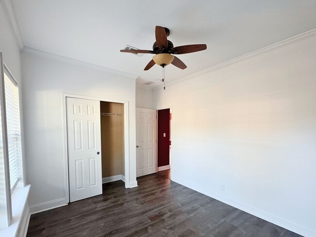 Building Photo - Beautiful 3-Bedroom Home in Seminole, FL!