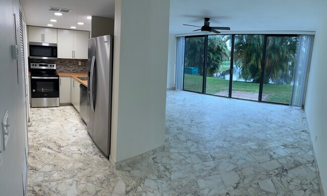 Foto del edificio - 2800 SW 87th Ave