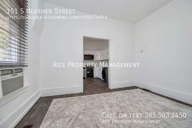Building Photo - Gorgeous Apartment in Great Location!