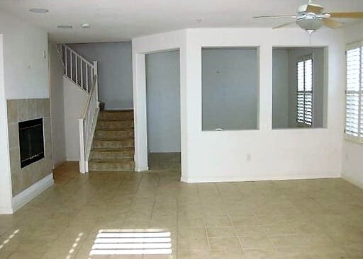 Building Photo - Beautiful Windemere Town Home w/ Den