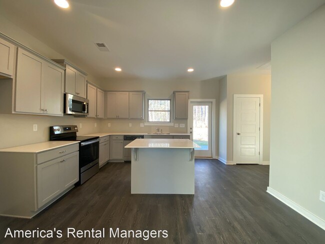 Building Photo - 4 br, 2.5 bath House - 7941 St. James Drive