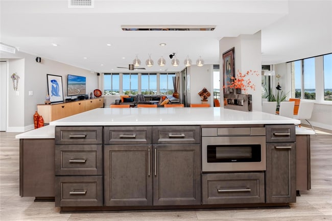 Foto del edificio - 736 Island Way