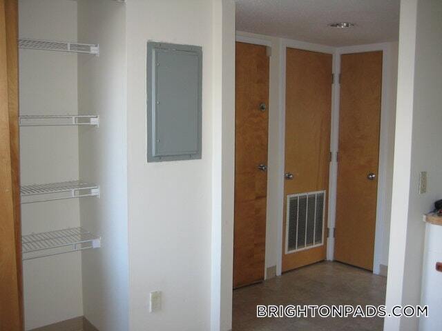 Building Photo - 148 N Beacon St