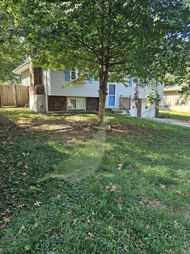 Foto del edificio - BEAUTIFUL UPDATES!!