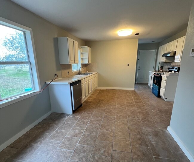 Foto del edificio - 850 NE Acc Rd