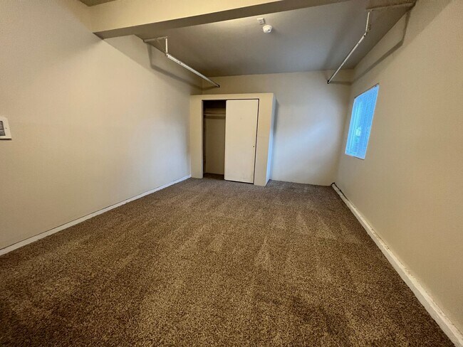 Foto del edificio - 400 River Ave