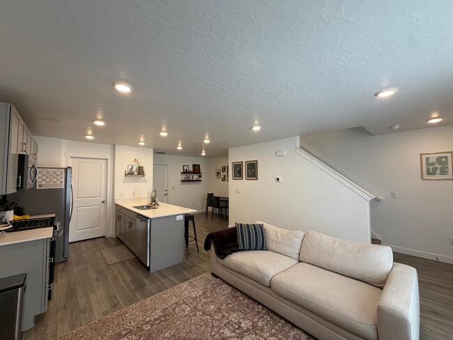 Foto del edificio - 652 N Canvasback Dr