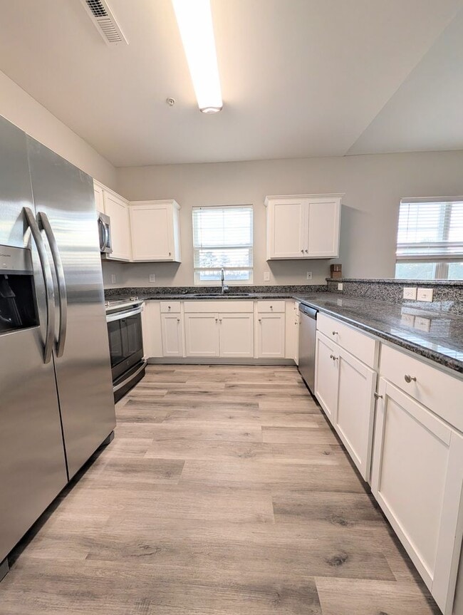 Building Photo - Kiskadee Parke – Long-Term Rental | Conway, SC