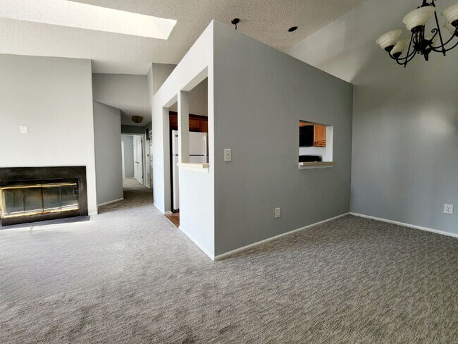 Foto del edificio - 2 Bedroom, 2 Bath - Society Hill, Mahwah, NJ - "NO BROKER FEE"