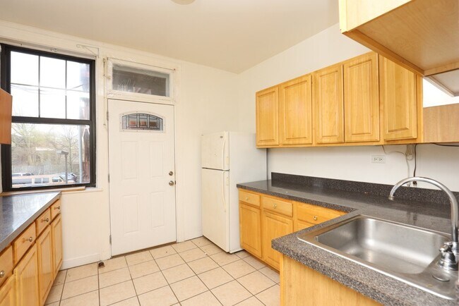 Foto del edificio - 1221 Chase