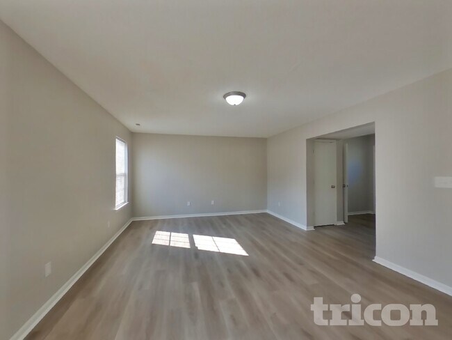 Building Photo - 4249 Village Bend Dr