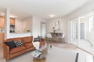 Building Photo - Hampton Point