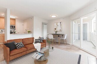 Building Photo - Hampton Point