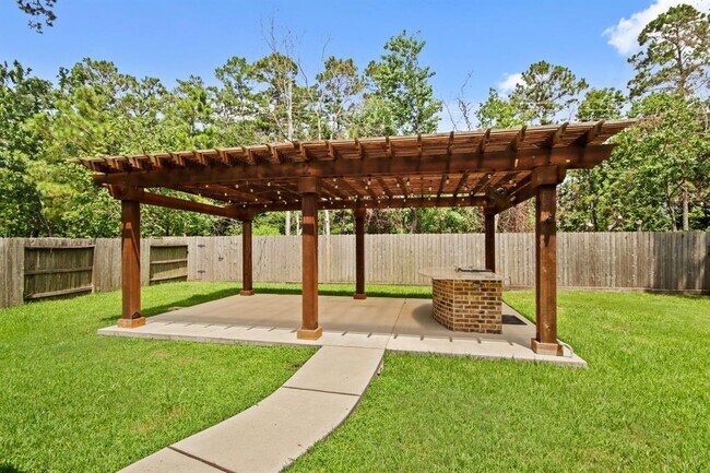 Foto del edificio - 13415 Lake Arlington Rd
